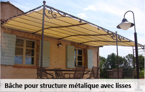 une bâche en PVC sur mesure pour pergola : l'accessoire indispensable pour  sublimer votre pergola murale.